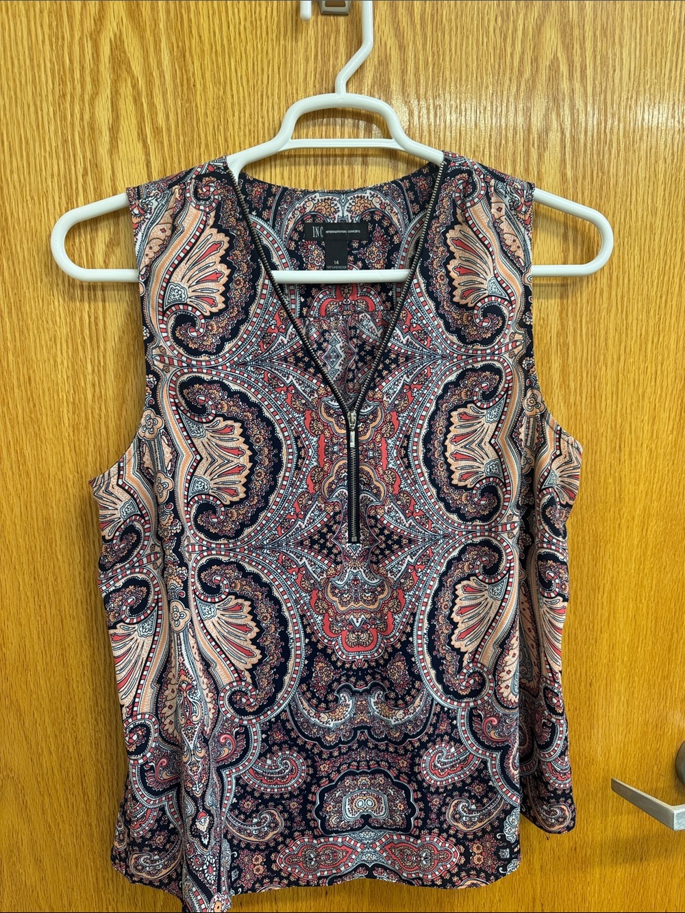 Paisley Zip-Front Sleeveless Camisole - Navy & Rust - Picture 3 of 4